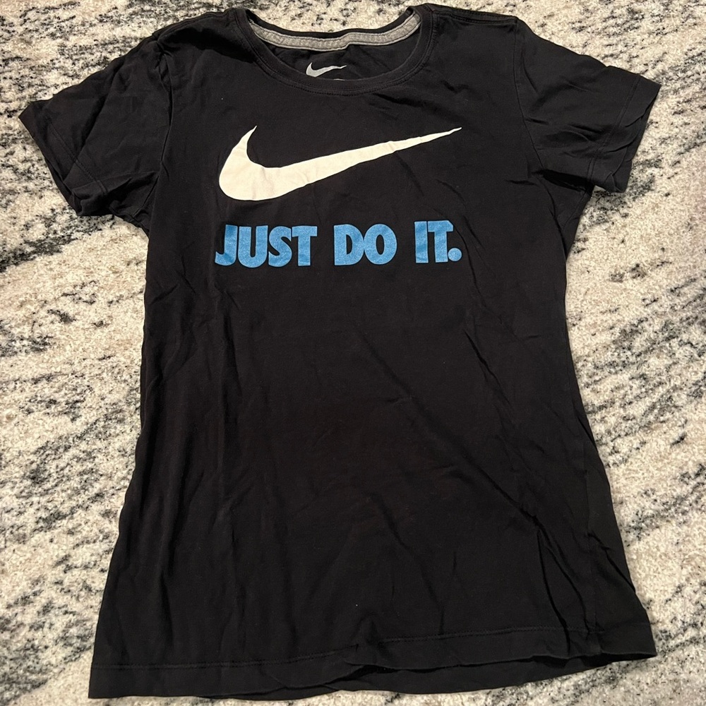 Nike Women’s T-Shirt